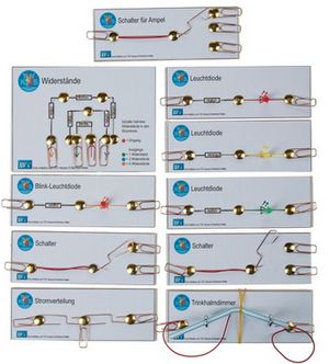 Verschiedene elektrische Schaltungen, die jeweils mit den entsprechenden Bauteilen wie Widerständen, Dioden und Schaltern beschriftet sind.
