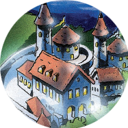 Eine malerische Festung mit zahlreichen Gebäuden, darunter auch Türme, inmitten grüner Hügel und eines Gewässers.